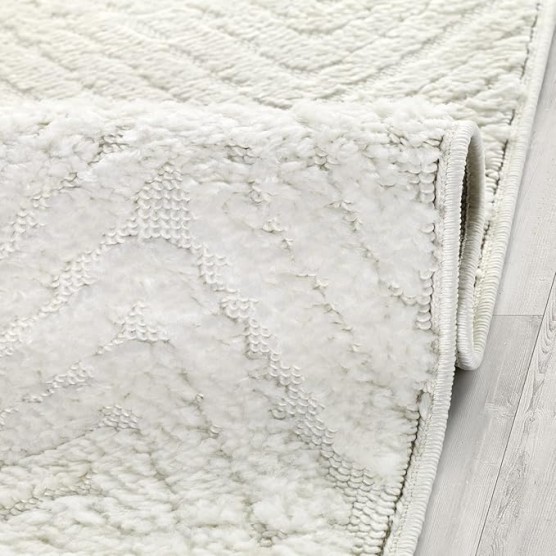 Palafito 8x10 Geometric Shag Diamond High-Low Pile Textured Indoor Area Rug (White, 7'10" x 10')