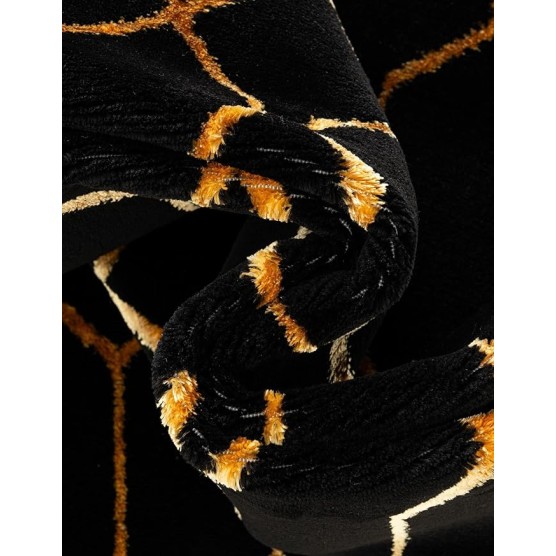 Marilyn Monroe Glam Collection Area Rug - Trellis (6' 1" x 9' Rectangle Black and Gold)